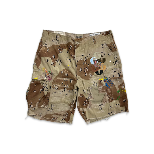 Gallery Dept camo cargo shorts (light green)